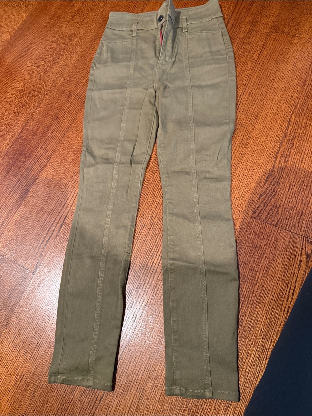 Alice & Olivia green pants